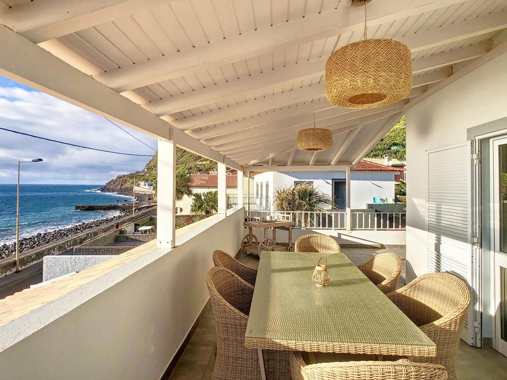 Naya Beach House By Lovelystay Malseira Ngoại thất bức ảnh