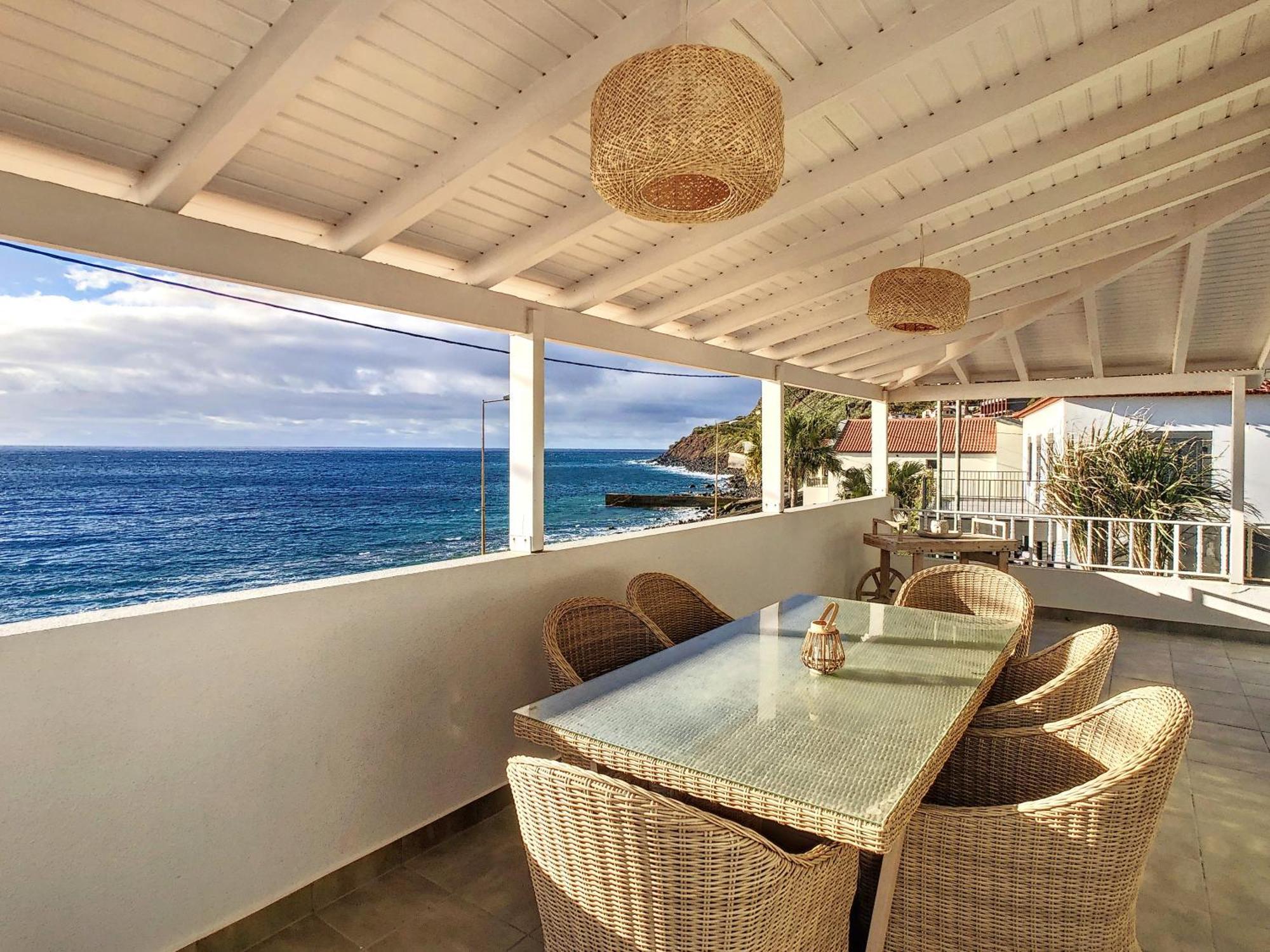 Naya Beach House By Lovelystay Malseira Ngoại thất bức ảnh